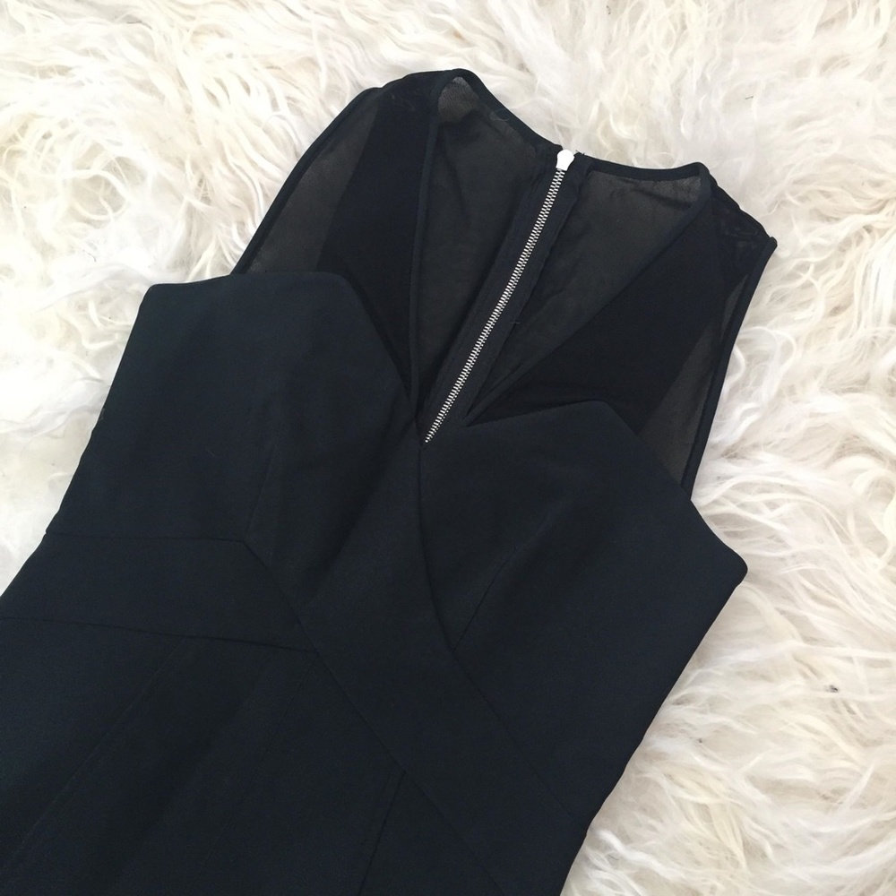 YIGAL AZROUËL Mechanical Sleeveless Top - Picture 2 of 6